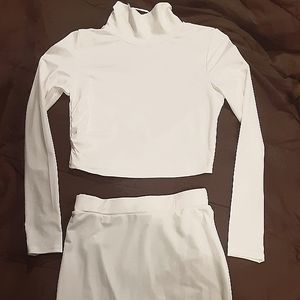 Sexy white pencil skirt w/ matching half turtleneck long sleeve shirt. Sz Small